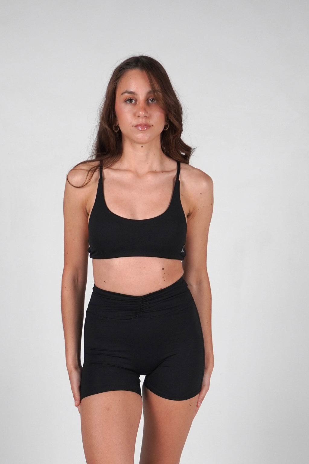 Aura Active Cross Top – Nero