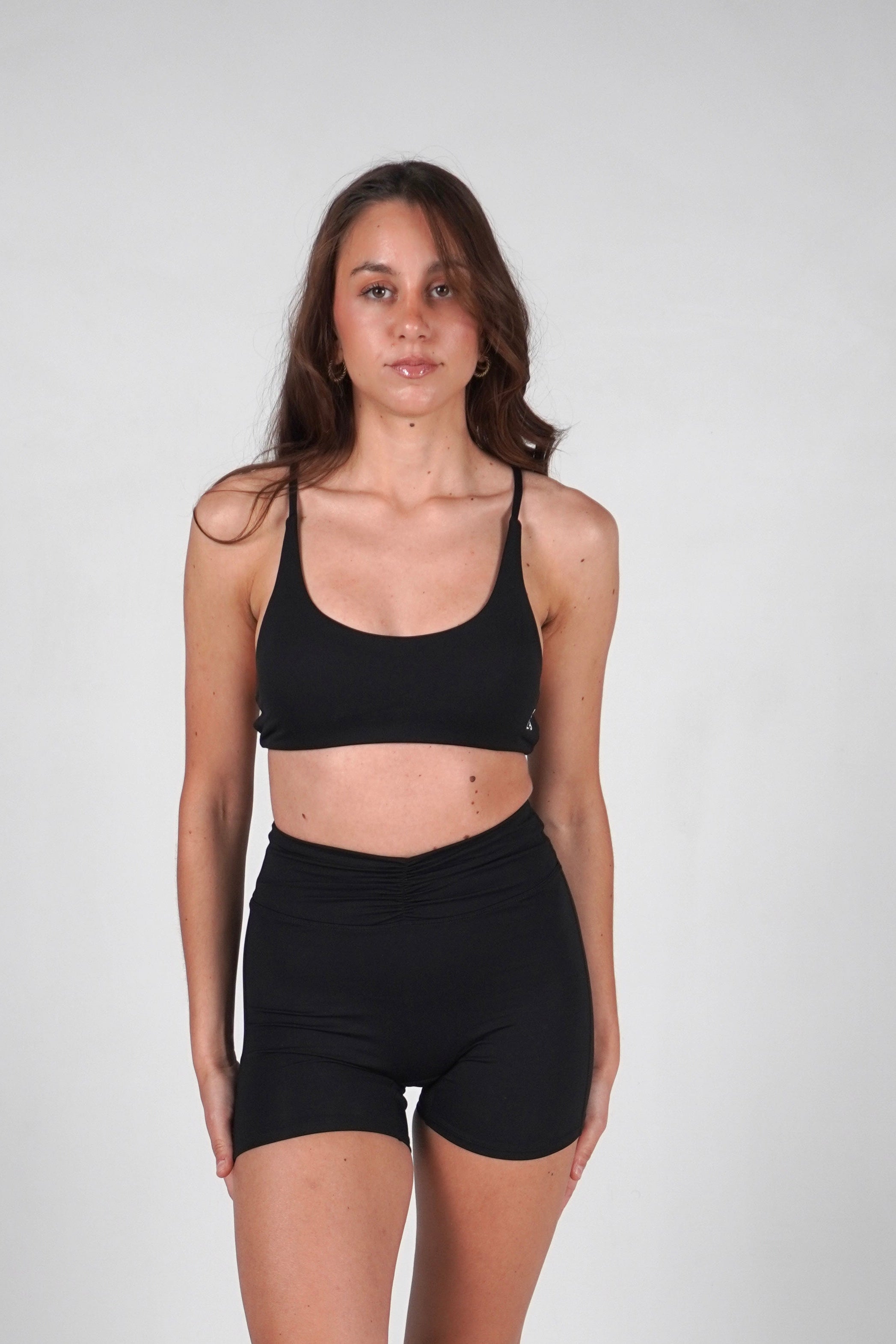 Aura Active Cross Top – Nero