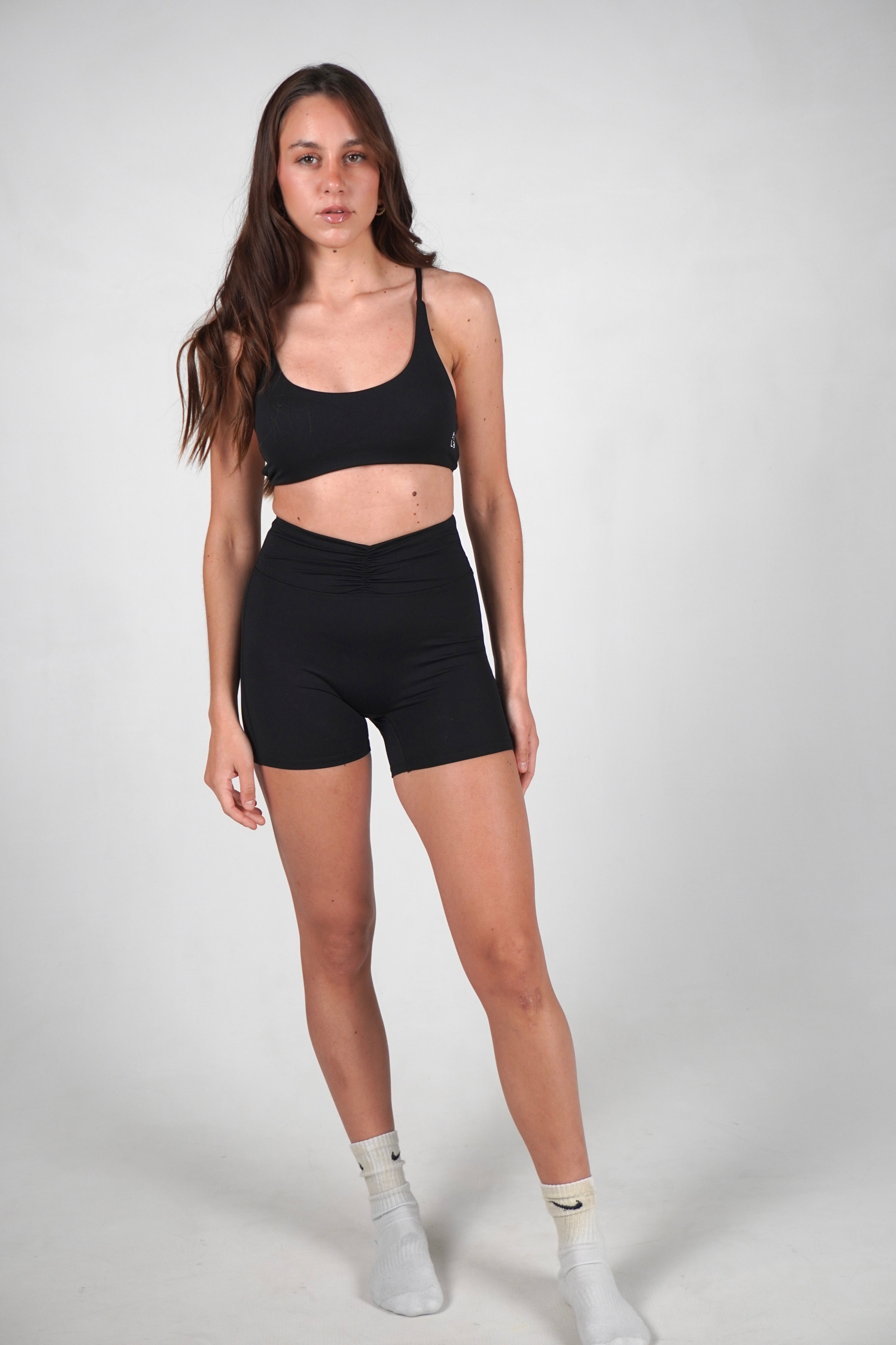 Aura Active Cross Top – Nero
