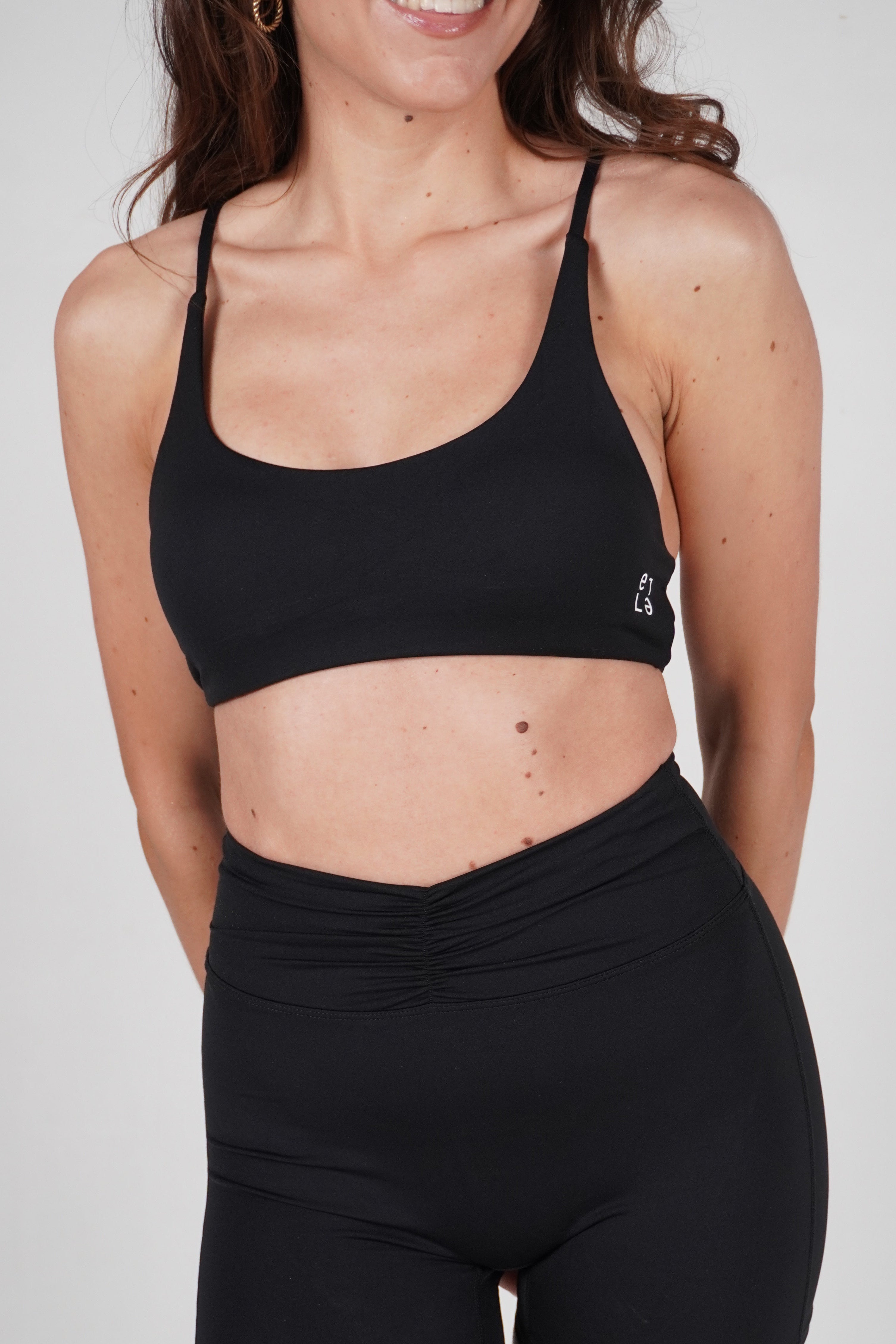 Aura Active Cross Top – Nero