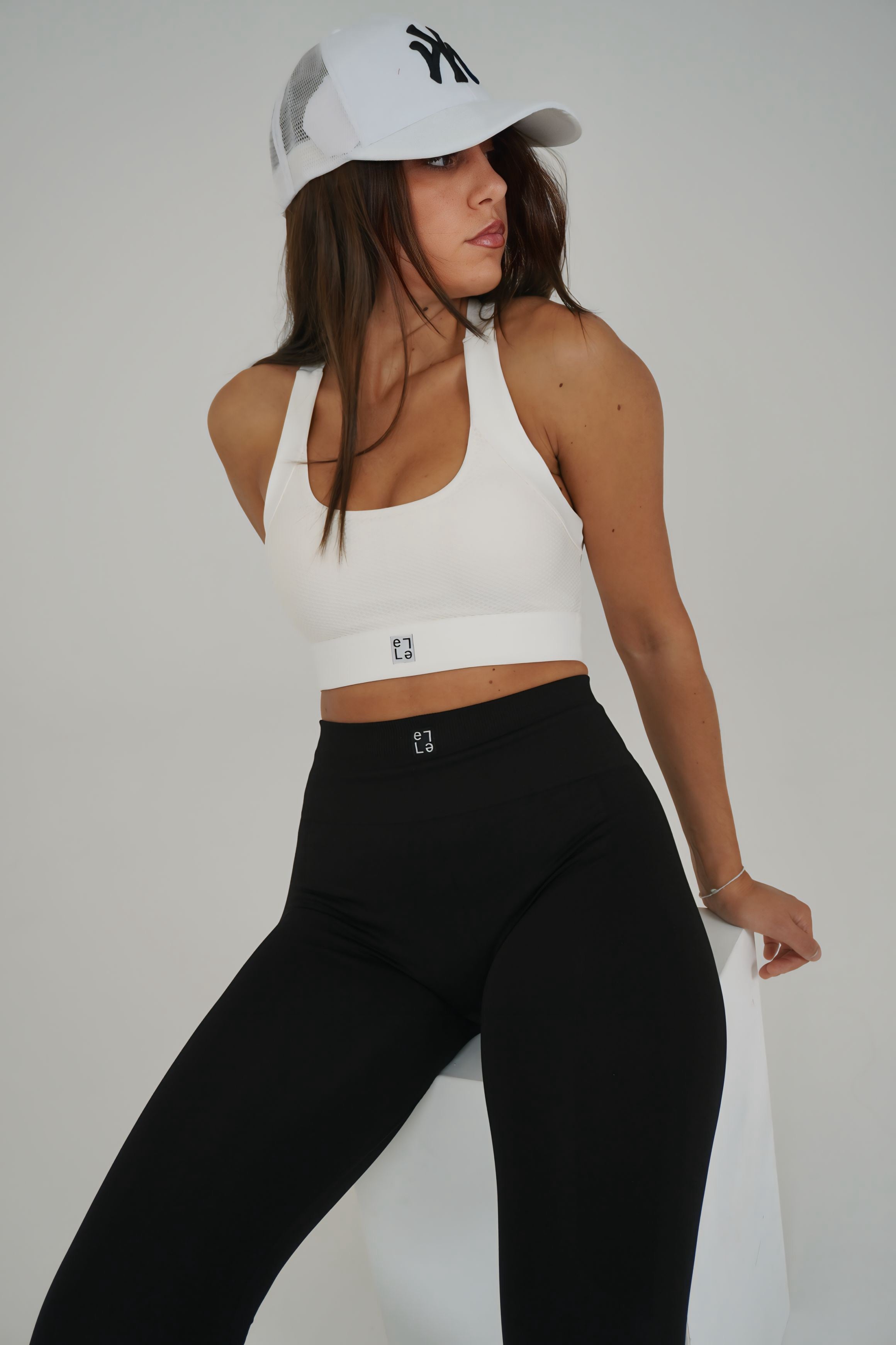 Top Abella Bianco